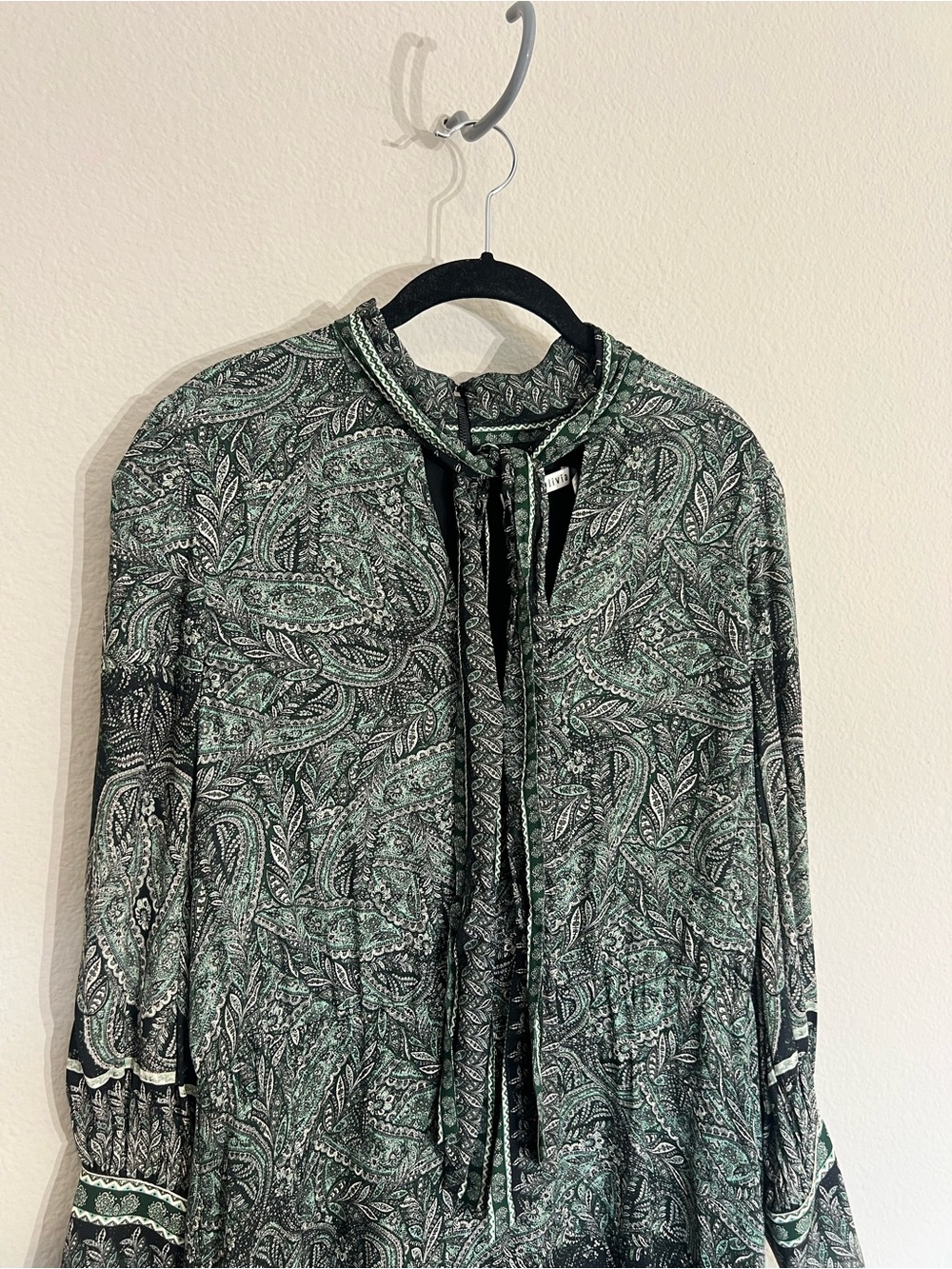 Alice & Olivia Tanisha long sleeve tie neck mini dress green paisley sz 14 - Picture 8 of 16
